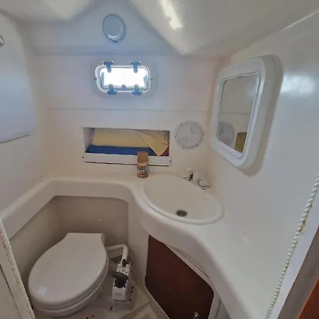 Botel Sammy Sea